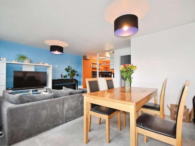 Maisonette for sale in London Borough of Hounslow, Greater London