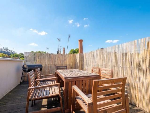 Maisonette for rent in Earl's Court, Greater London