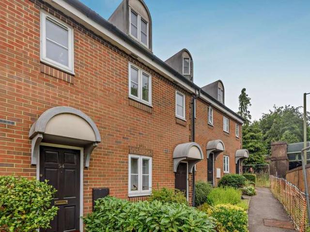 Maisonette for sale in Bolton Low Houses, Hampshire
