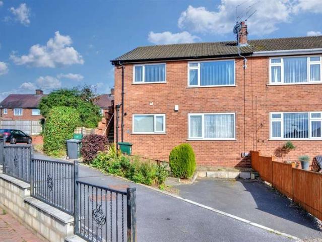 Maisonette for sale in Gedling, East Midlands