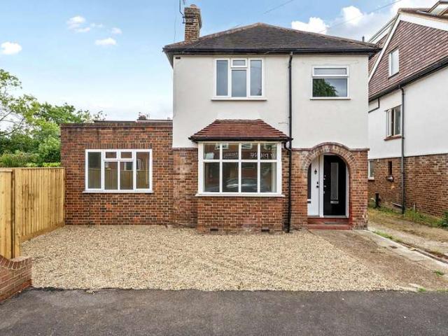 Maisonette for rent in Royal Borough of Kingston upon Thames, Greater London