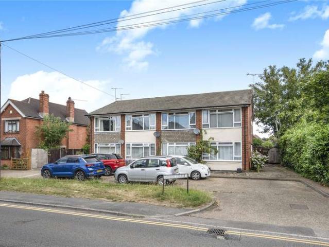 Maisonette for sale in Woking, Surrey