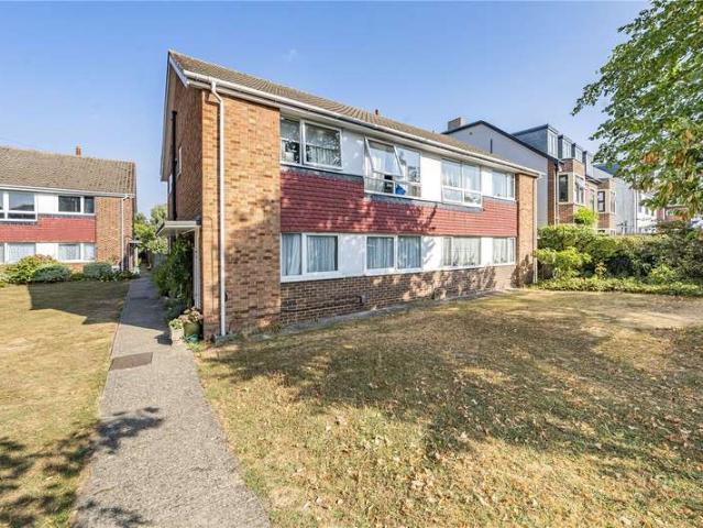 Maisonette for sale in New Malden, Greater London