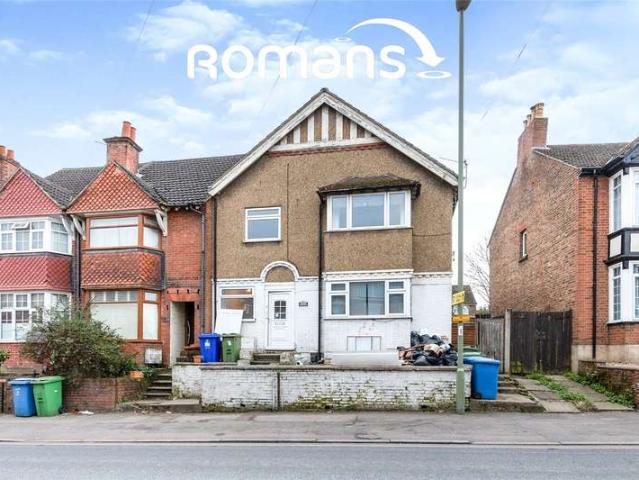 Maisonette for sale in North Town, Aldershot