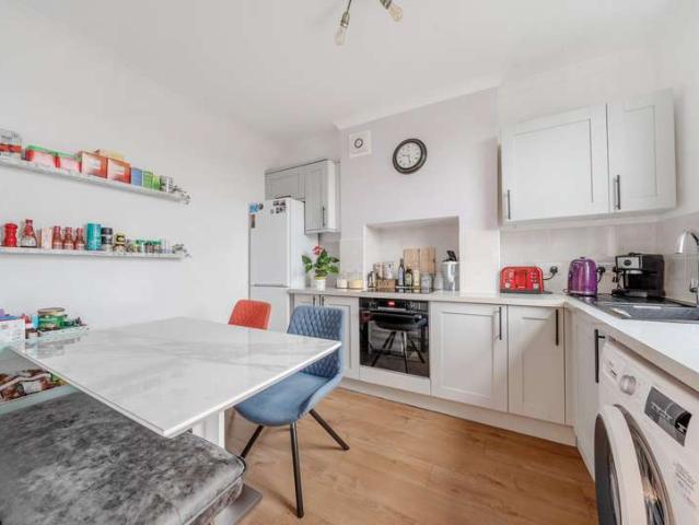 Maisonette for sale in Ferndale, Sandown Park