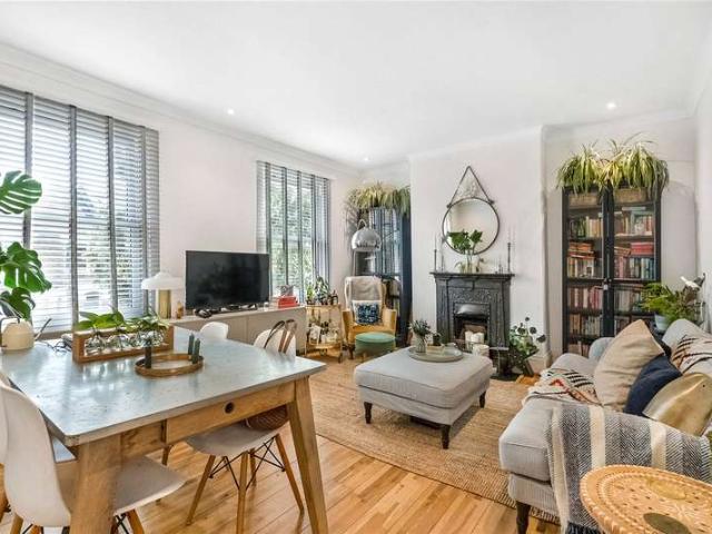 Maisonette for sale in Bellenden, Greater London