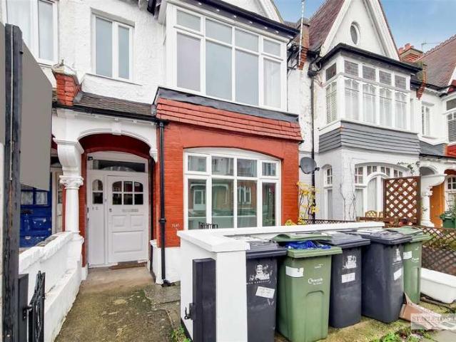 Maisonette for sale in West Norwood, Greater London
