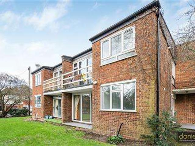 Maisonette for sale in Sudbury, Greater London