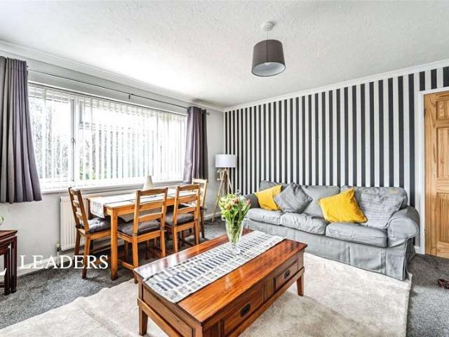 Maisonette for sale in Wick, Clapham