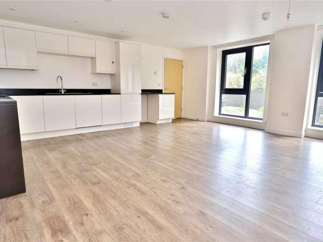 Maisonette for sale in Horsell, Woking