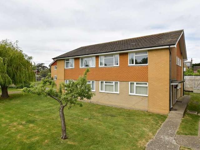 Maisonette for sale in The Bridge, Kent