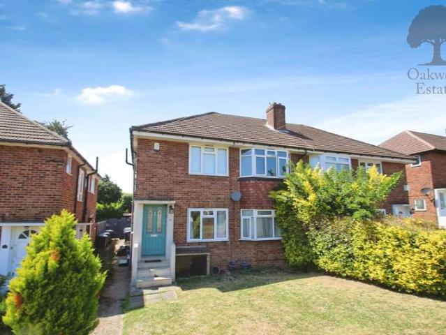 Maisonette for sale in Iver, Iver Heath