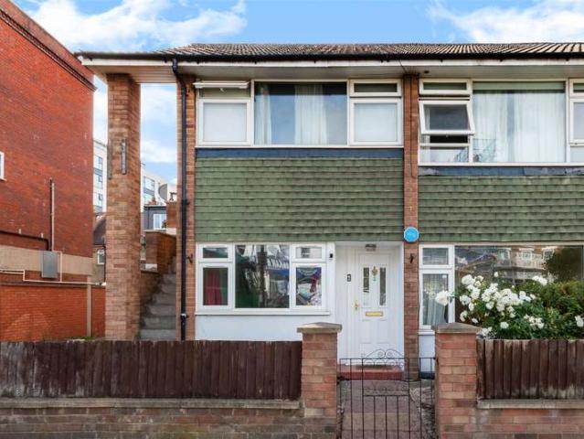 Maisonette for sale in London Borough of Merton, South Wimbledon
