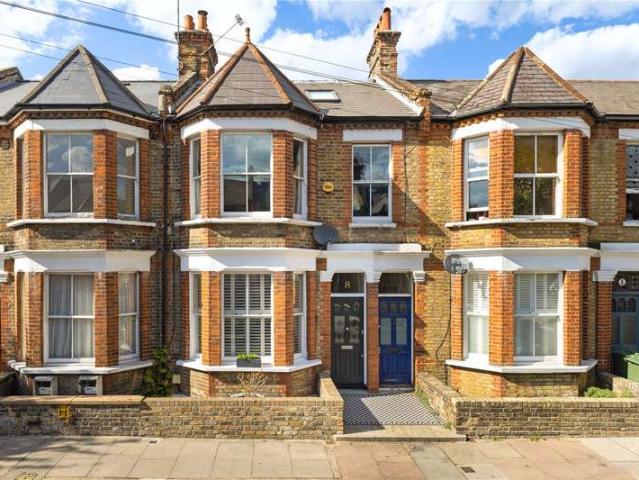 Maisonette for sale in London Borough of Lambeth, Greater London