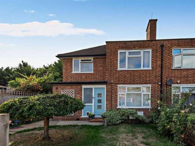 Maisonette for sale in Blackhills, Surrey