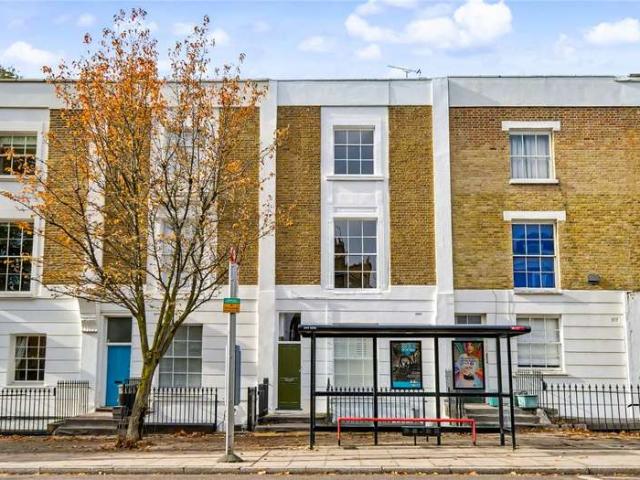 Maisonette for sale in Barnsbury, Greater London