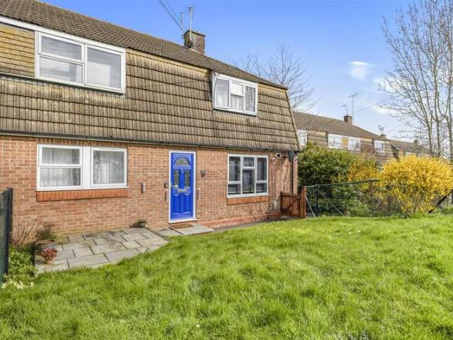 Maisonette for sale in Duton Hill, Essex