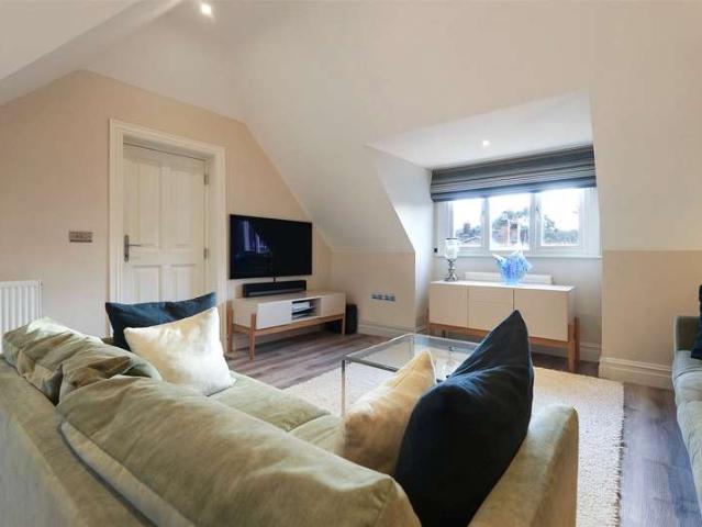 Maisonette for sale in South Park, Red Hill