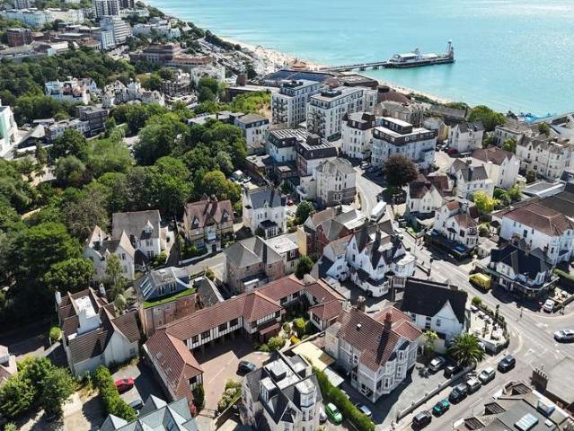 Maisonette for sale in West Cliff, Bournemouth