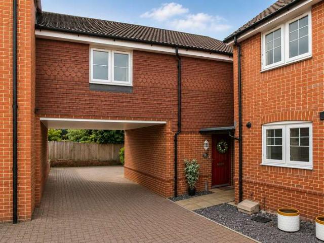 Maisonette for sale in Bolton Low Houses, Hampshire