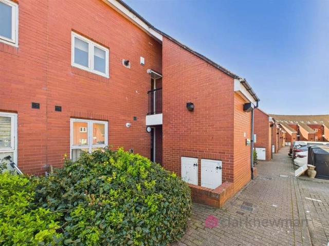 Maisonette for sale in The High, Harlow