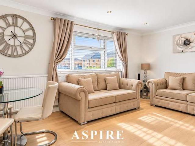 Maisonette for rent in The Bonners, Chadwell St Mary