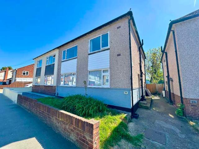 Maisonette for sale in Harold Wood, Greater London