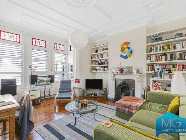 Maisonette for sale in Hampstead Garden Suburb, Greater London