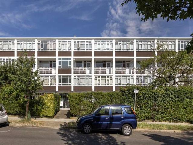Maisonette for sale in Putney, Greater London