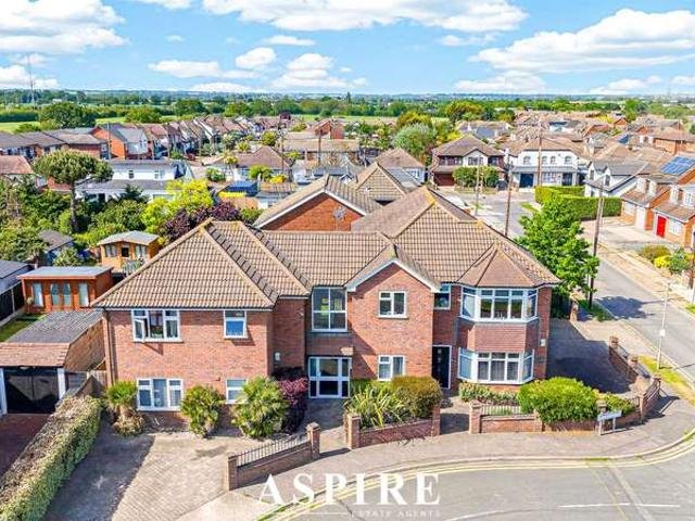 Maisonette for sale in Essex