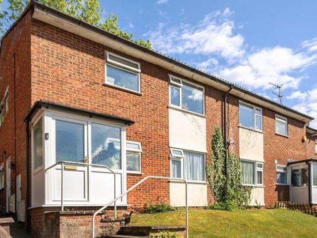 Maisonette for sale in Castlefield, Cressex
