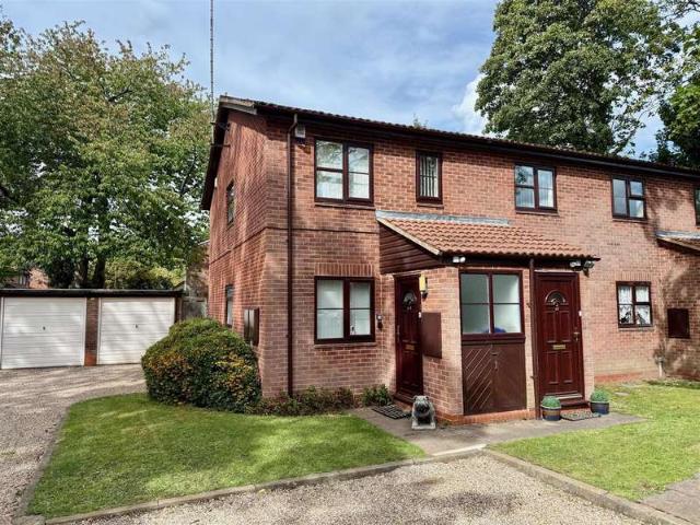 Maisonette for sale in Shirley, West Midlands