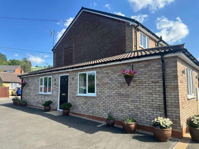 Maisonette for sale in Alderminster, Warwickshire