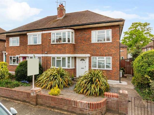 Maisonette for sale in London Borough of Merton, Raynes Park