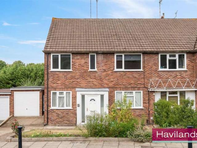 Maisonette for sale in Southgate, Oakwood