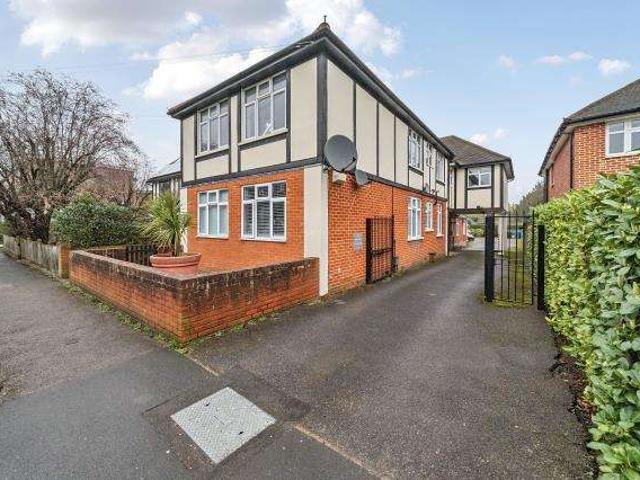 Maisonette for sale in Sunningdale