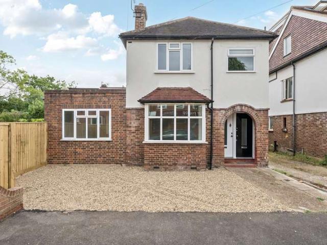Maisonette for sale in Norbiton, Greater London