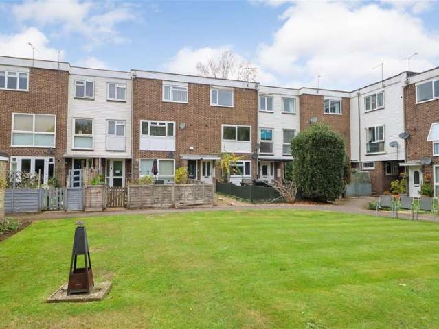 Maisonette for sale in Southwater, Horsham