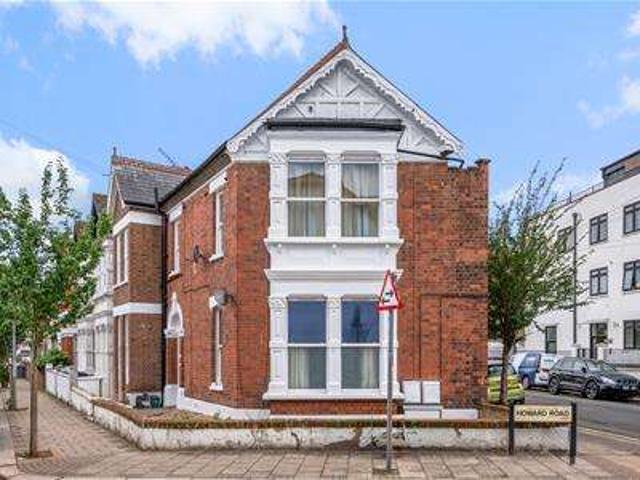 Maisonette for sale in Cricklewood, Greater London
