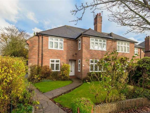 Maisonette for sale in Eastcote, Greater London