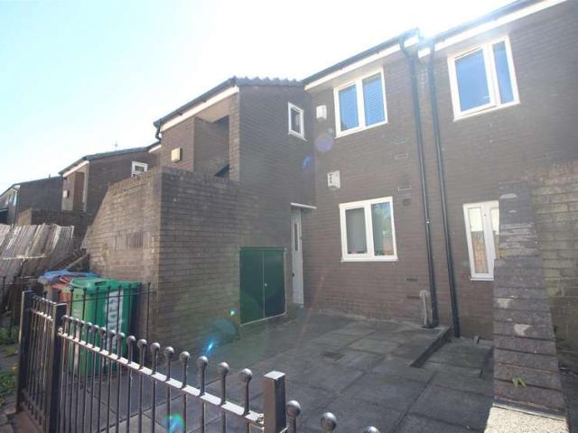 Maisonette for sale in Georgia, Greater Manchester