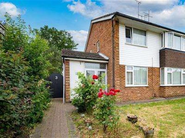 Maisonette for sale in Elstree and Borehamwood, Borehamwood