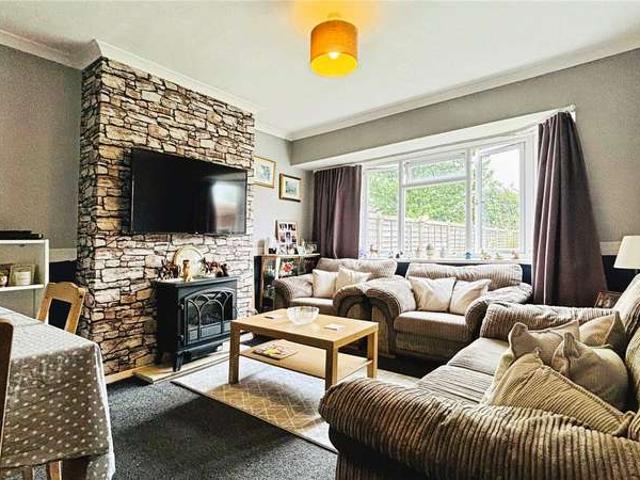 Maisonette for sale in Lower Halliford, Surrey
