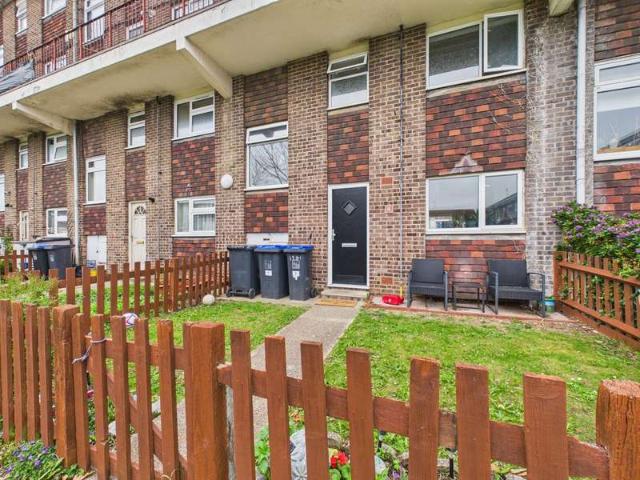 Maisonette for sale in Kingston Buci, Fishersgate