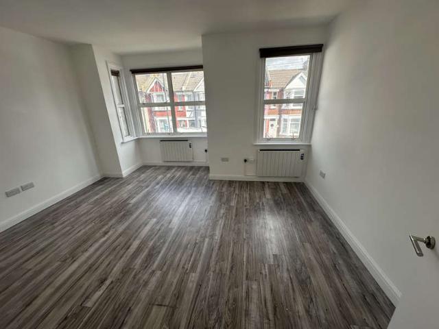Maisonette for rent in London Borough of Harrow, Greater London