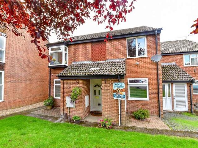 Maisonette for sale in Bolton Low Houses, Hampshire