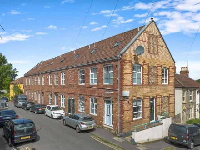 Maisonette for sale in Feckenham, City Of Bristol