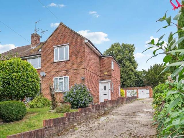 Duplex for sale in Harefield, London Borough of Hillingdon