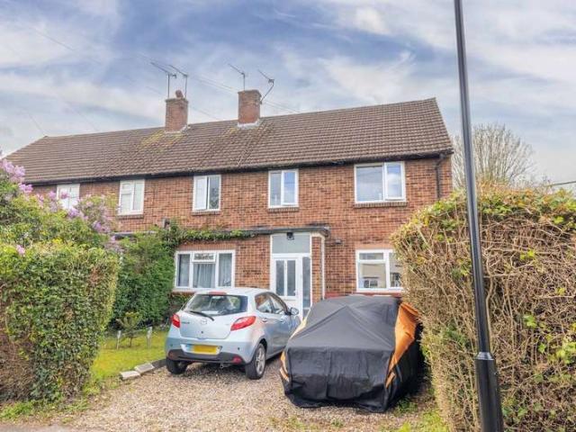 Maisonette for sale in Slough