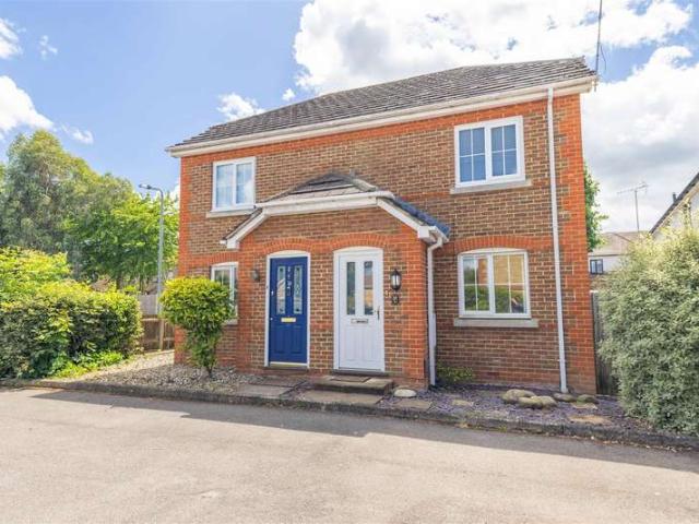 Maisonette for sale in Bray